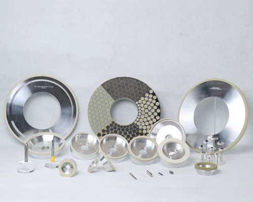 Muela abrasiva vitrificada superdura