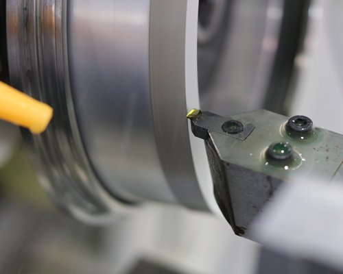 Rectificado ultrapreciso de herramientas de corte monocristalinas